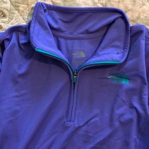 Women’s north face 1/4 zip pullover
